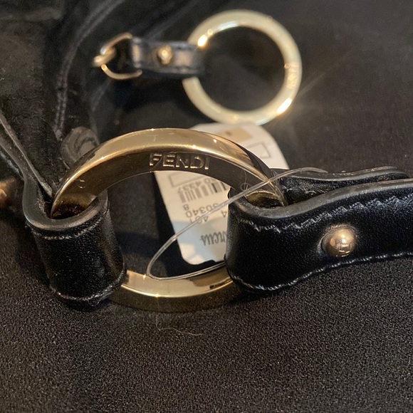 Fendi (vintage)
Croissant Suede Handbag - Picture 3 of 4